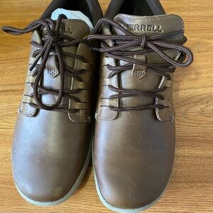 Men’s Merrel shoes. Stylish. Good condition, Sz 9.